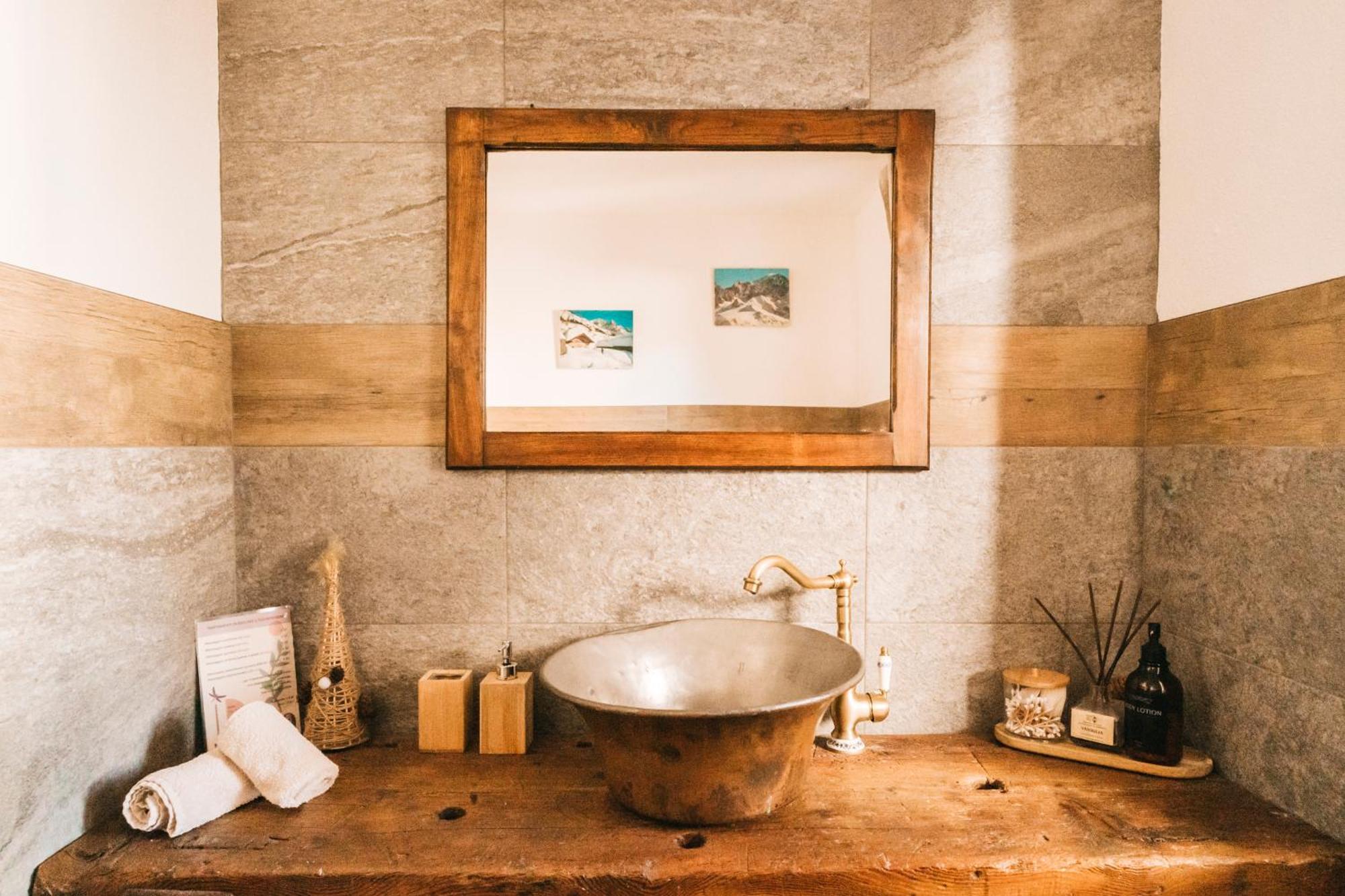 Le Chalet Du Village Chambave Bagian luar foto